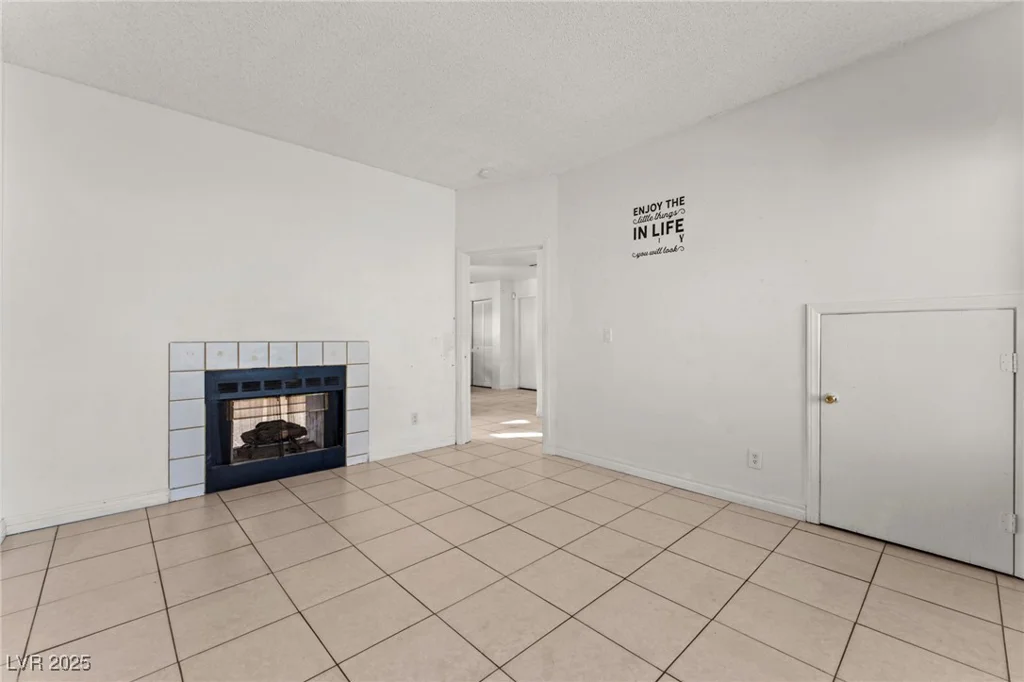 6673 Silver Penny, Las Vegas, NV 89108
