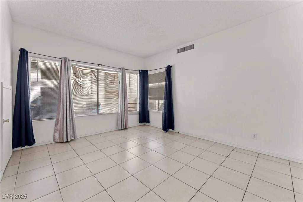 6673 Silver Penny, Las Vegas, NV 89108