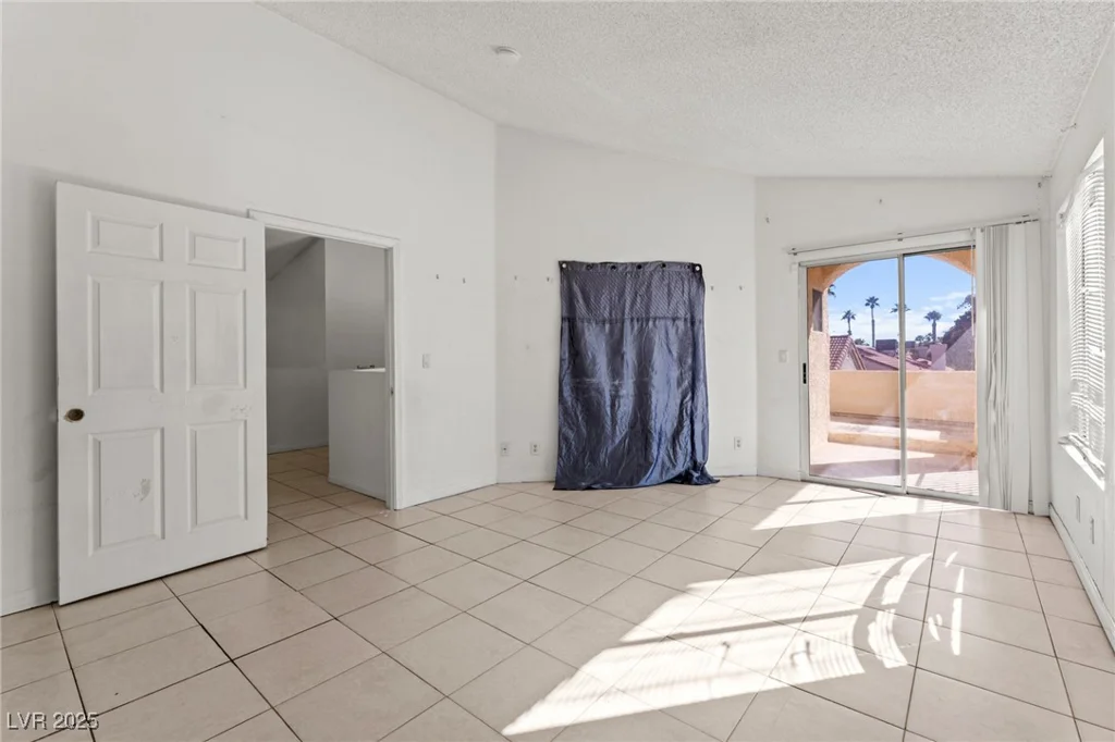 6673 Silver Penny, Las Vegas, NV 89108