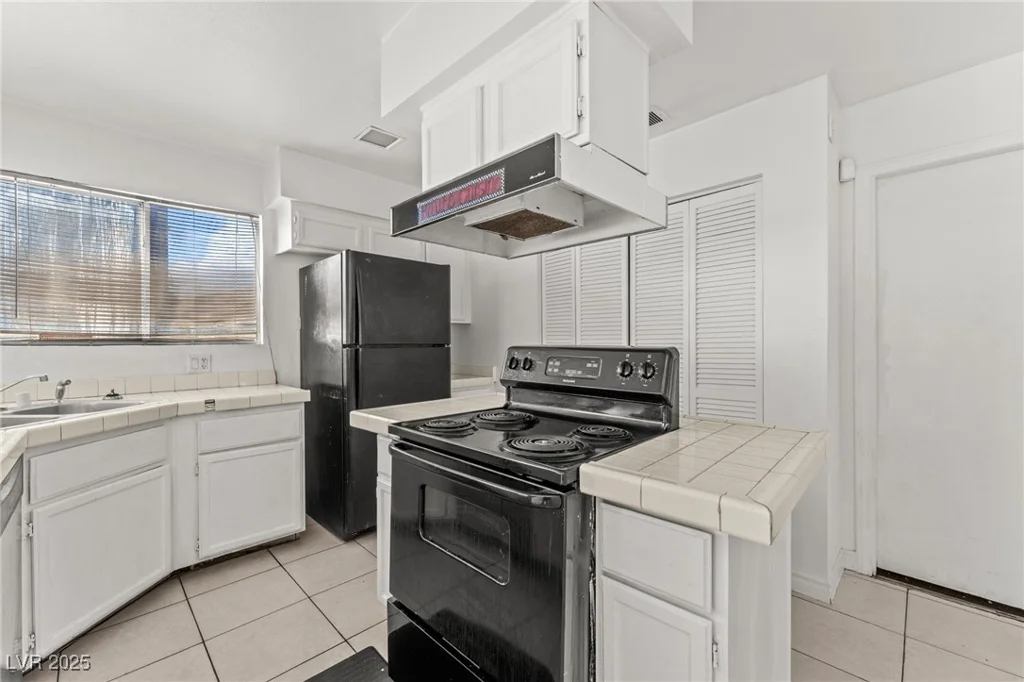 6673 Silver Penny, Las Vegas, NV 89108