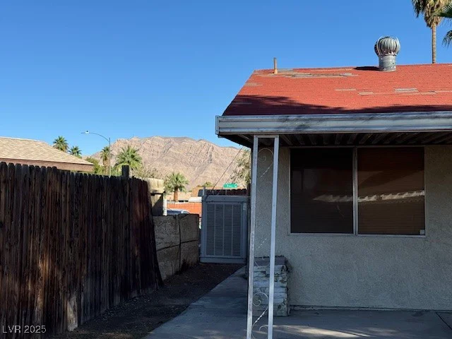30 Traci, Las Vegas, NV 89110