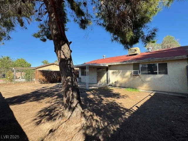 30 Traci, Las Vegas, NV 89110