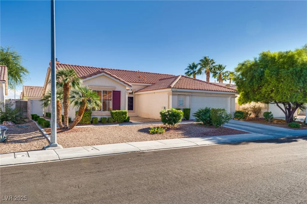 1705 Night Shadow, North Las Vegas, NV 89031