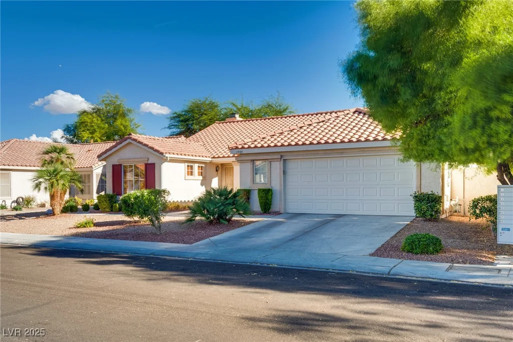 1705 Night Shadow, North Las Vegas, NV 89031