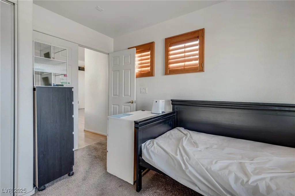 1705 Night Shadow, North Las Vegas, NV 89031