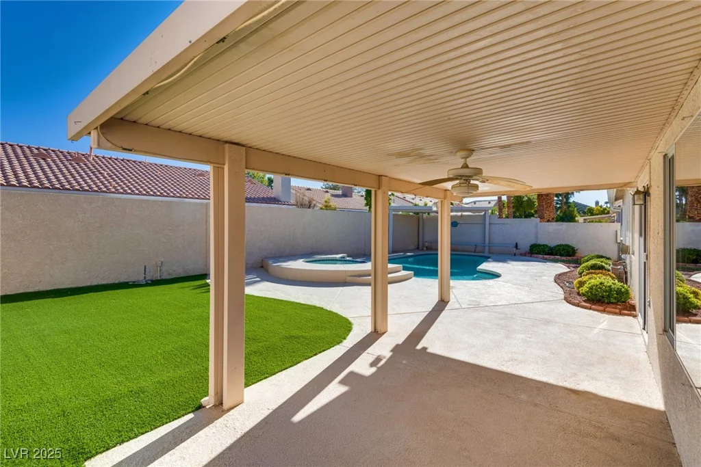 1705 Night Shadow, North Las Vegas, NV 89031