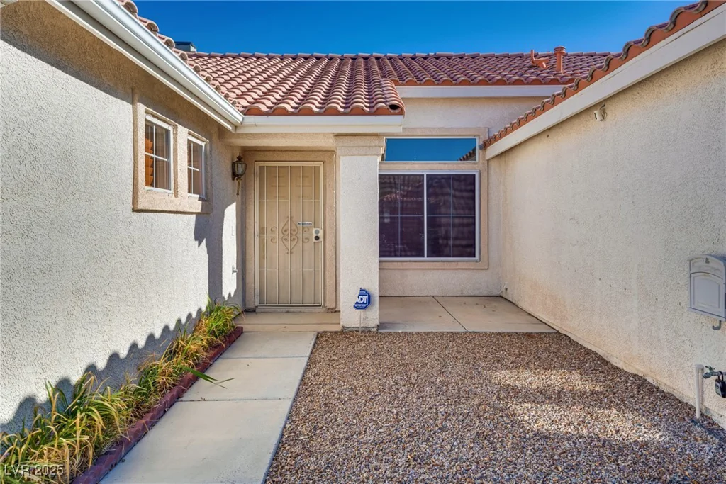 1705 Night Shadow, North Las Vegas, NV 89031