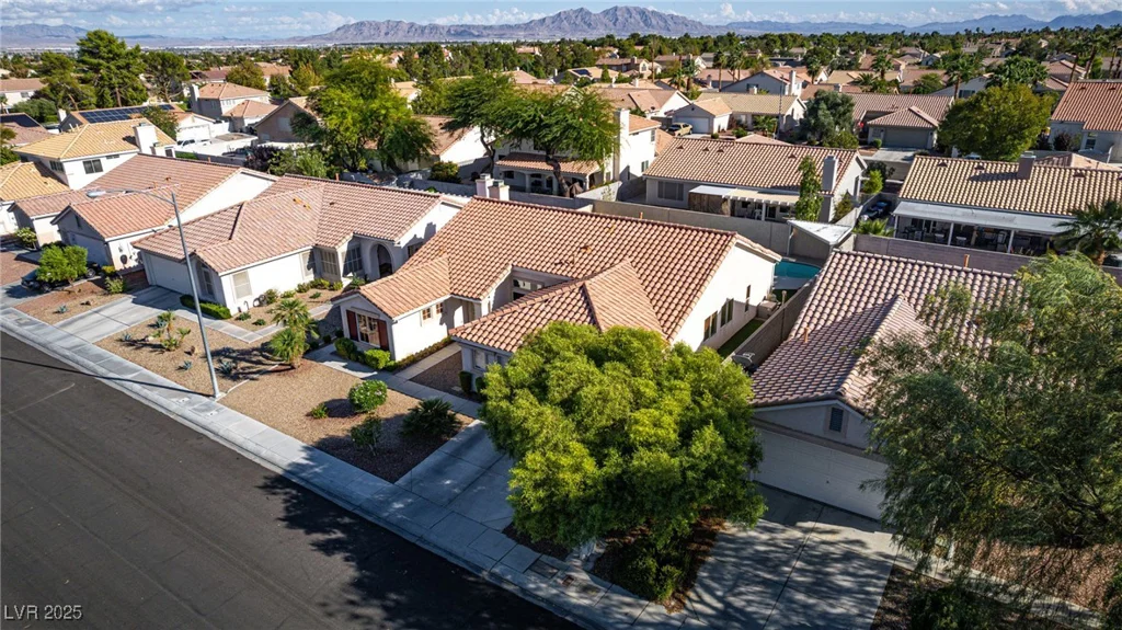 1705 Night Shadow, North Las Vegas, NV 89031