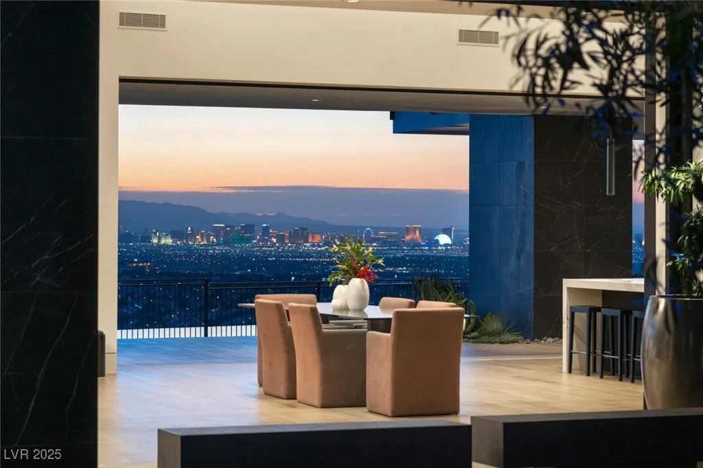 9 Boulderback, Henderson, NV 89012