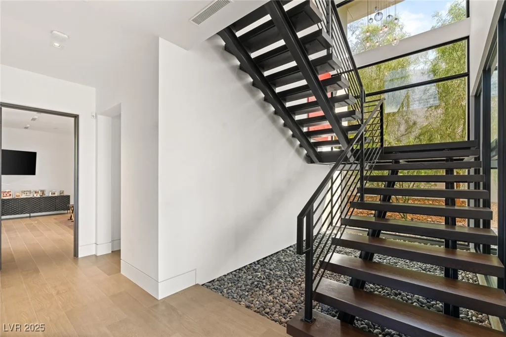 9 Boulderback, Henderson, NV 89012