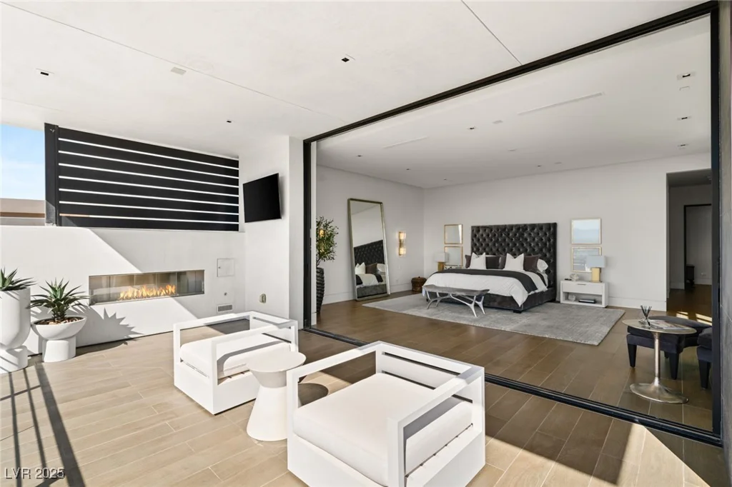 9 Boulderback, Henderson, NV 89012