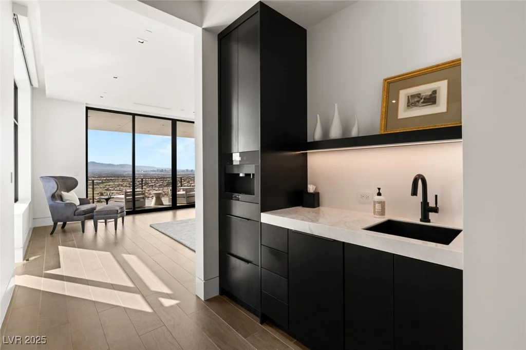 9 Boulderback, Henderson, NV 89012