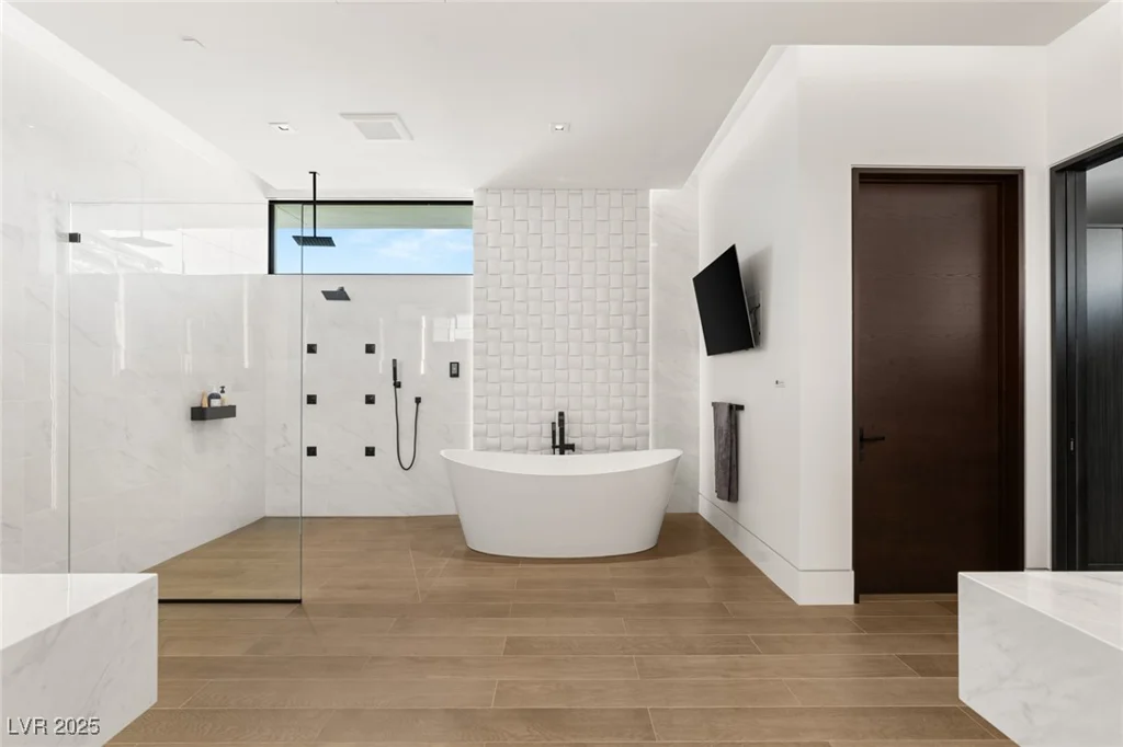 9 Boulderback, Henderson, NV 89012