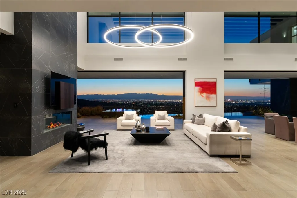 9 Boulderback, Henderson, NV 89012