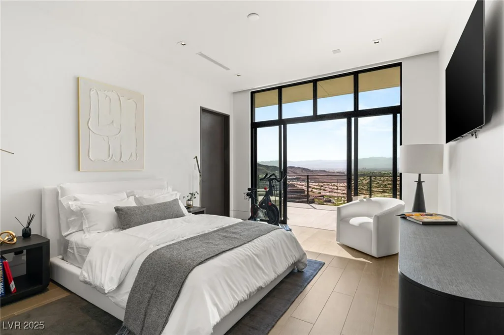 9 Boulderback, Henderson, NV 89012