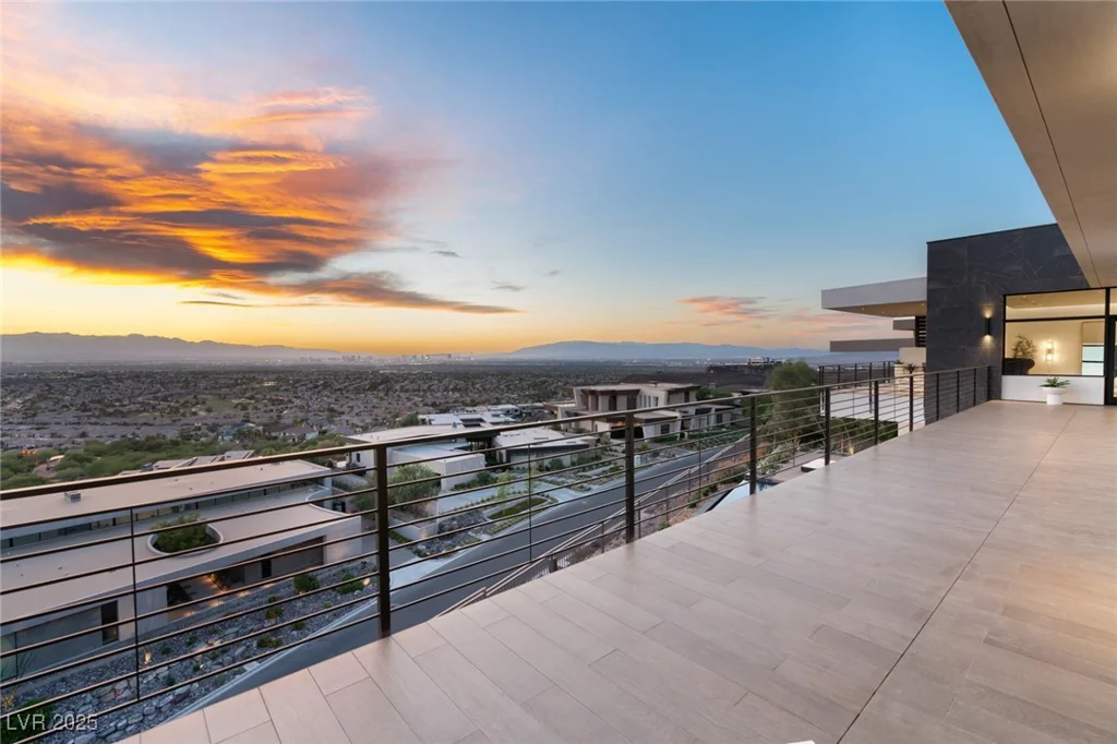 9 Boulderback, Henderson, NV 89012