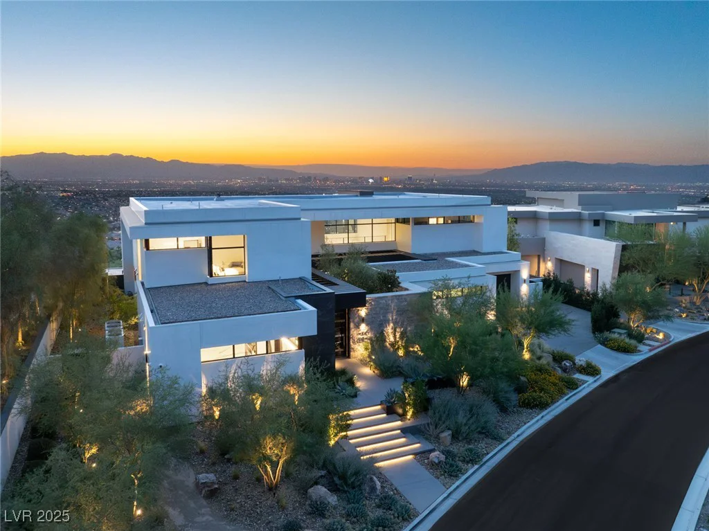 9 Boulderback, Henderson, NV 89012