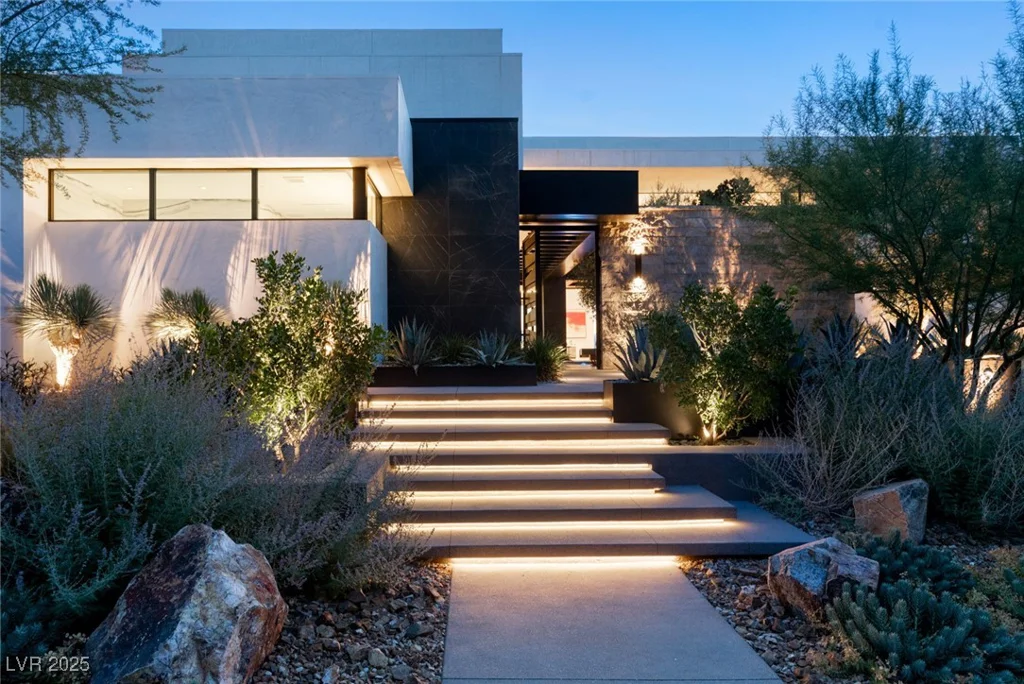 9 Boulderback, Henderson, NV 89012