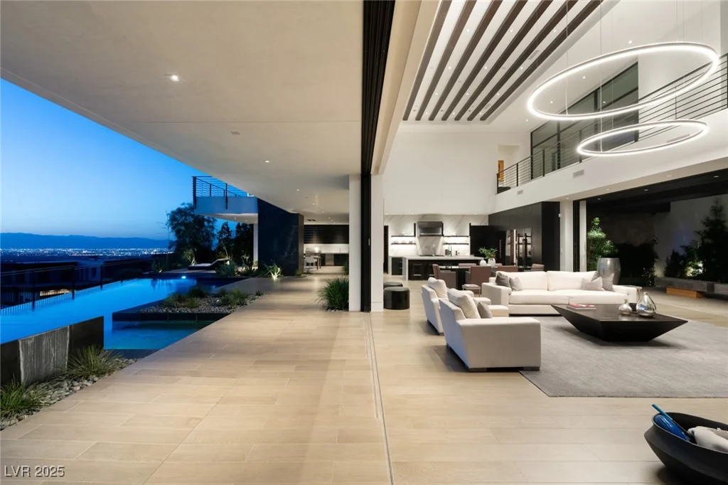 9 Boulderback, Henderson, NV 89012