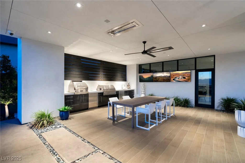 9 Boulderback, Henderson, NV 89012
