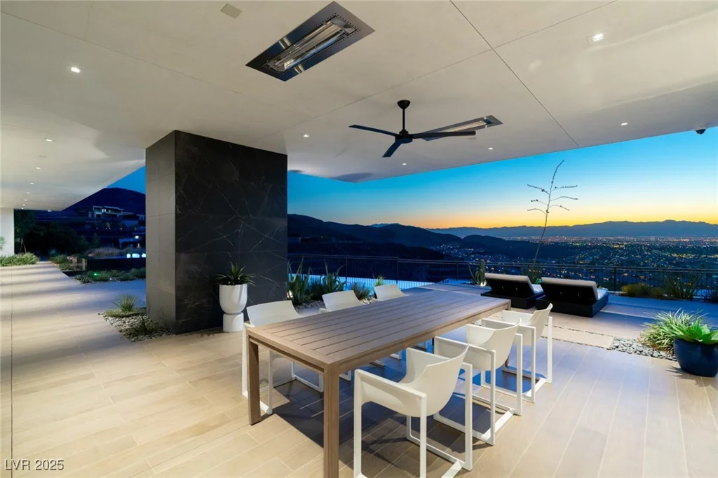 9 Boulderback, Henderson, NV 89012