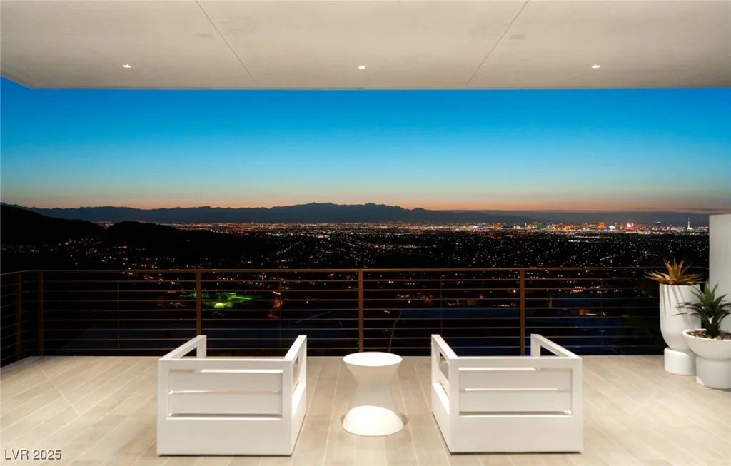 9 Boulderback, Henderson, NV 89012