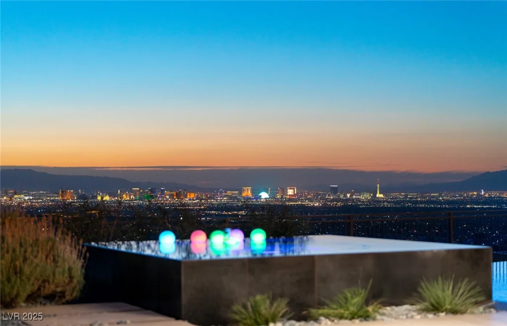 9 Boulderback, Henderson, NV 89012