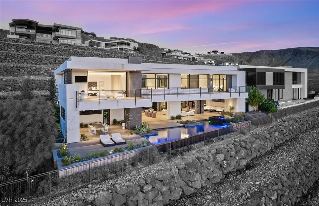 9 Boulderback, Henderson, NV 89012