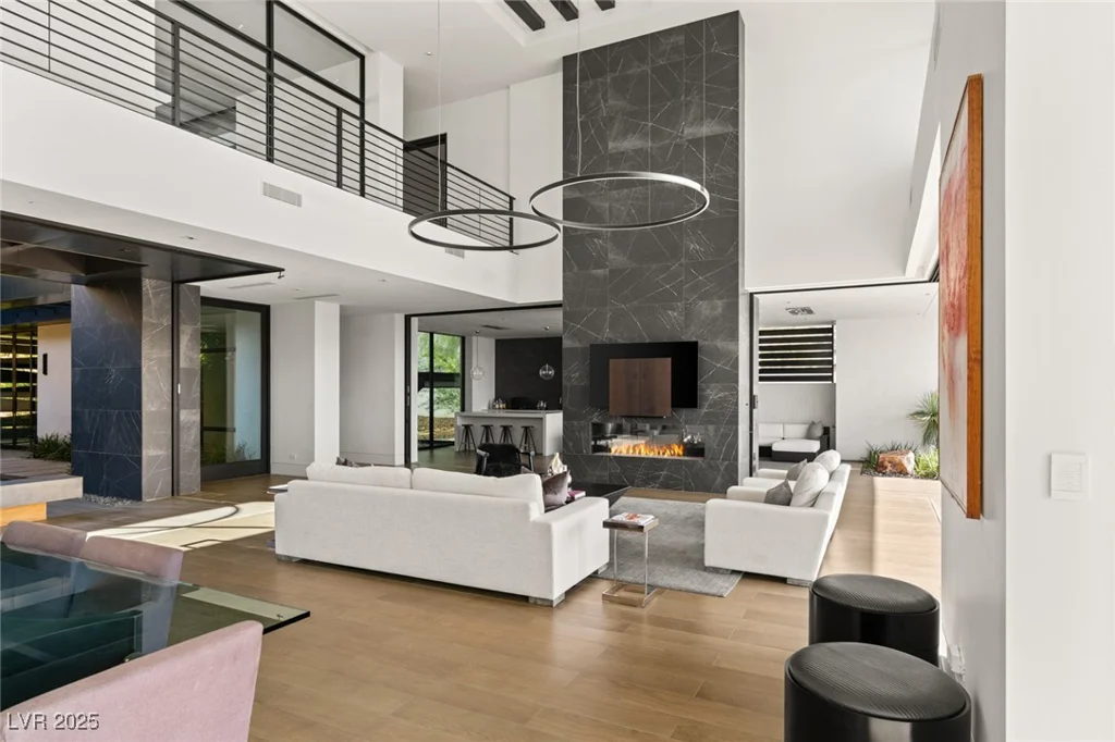 9 Boulderback, Henderson, NV 89012