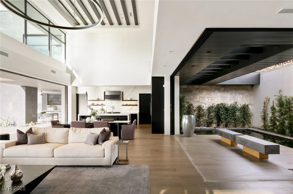 9 Boulderback, Henderson, NV 89012