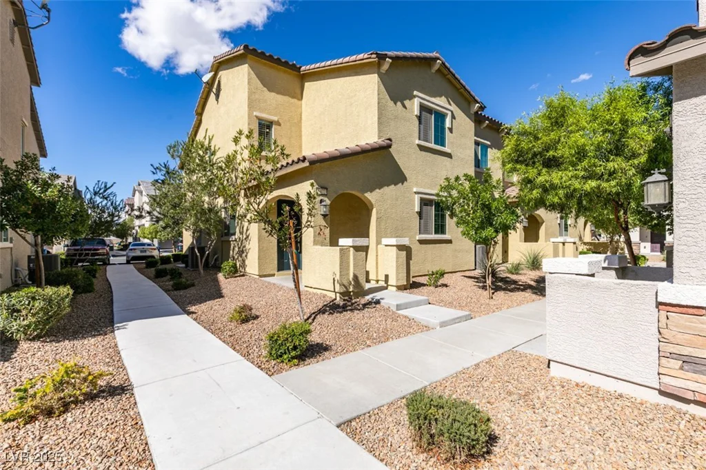 6472 Centennial Skies, North Las Vegas, NV 89086