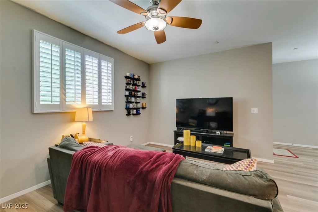 6472 Centennial Skies, North Las Vegas, NV 89086