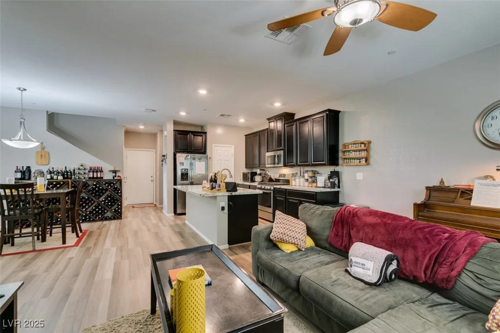 6472 Centennial Skies, North Las Vegas, NV 89086