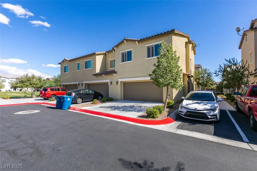 6472 Centennial Skies, North Las Vegas, NV 89086