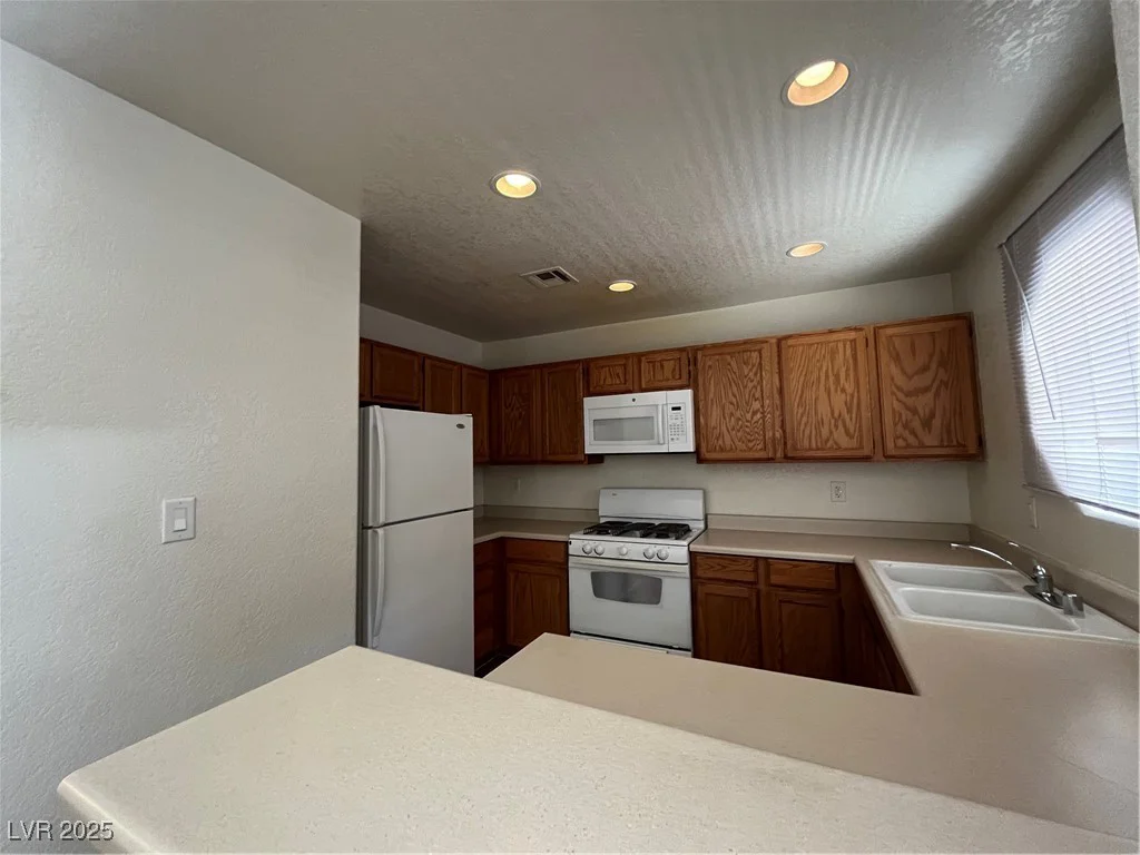 5024 Rainbow, Las Vegas, NV 89118