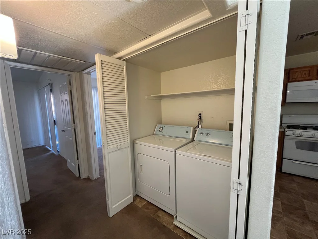 5024 Rainbow, Las Vegas, NV 89118