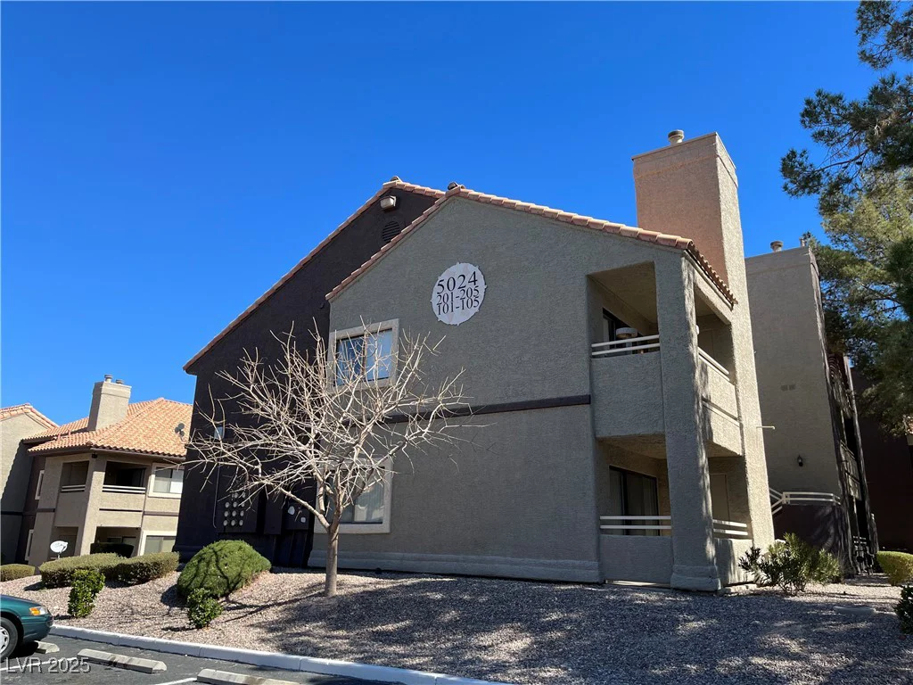 5024 Rainbow, Las Vegas, NV 89118