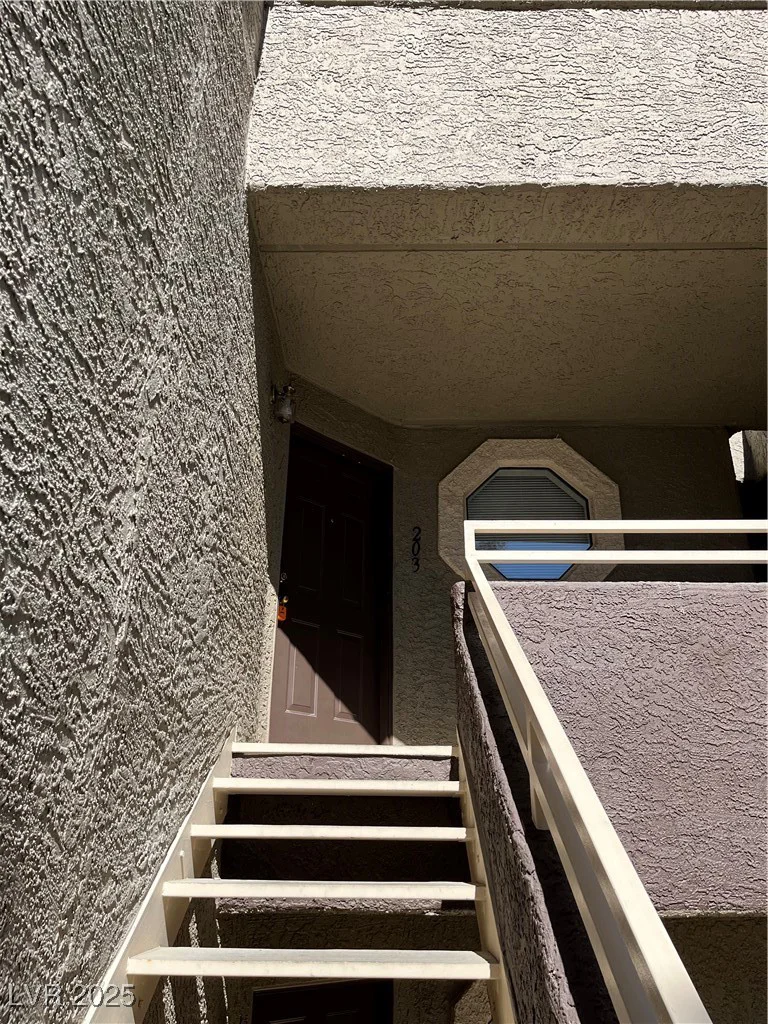 5024 Rainbow, Las Vegas, NV 89118
