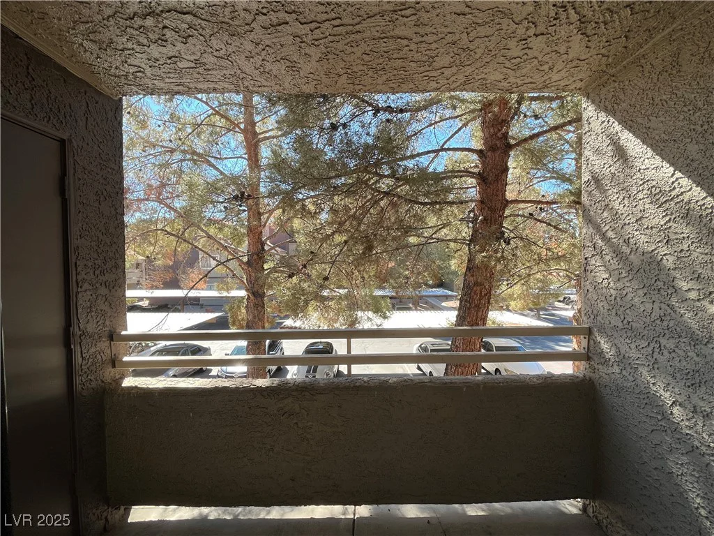 5024 Rainbow, Las Vegas, NV 89118