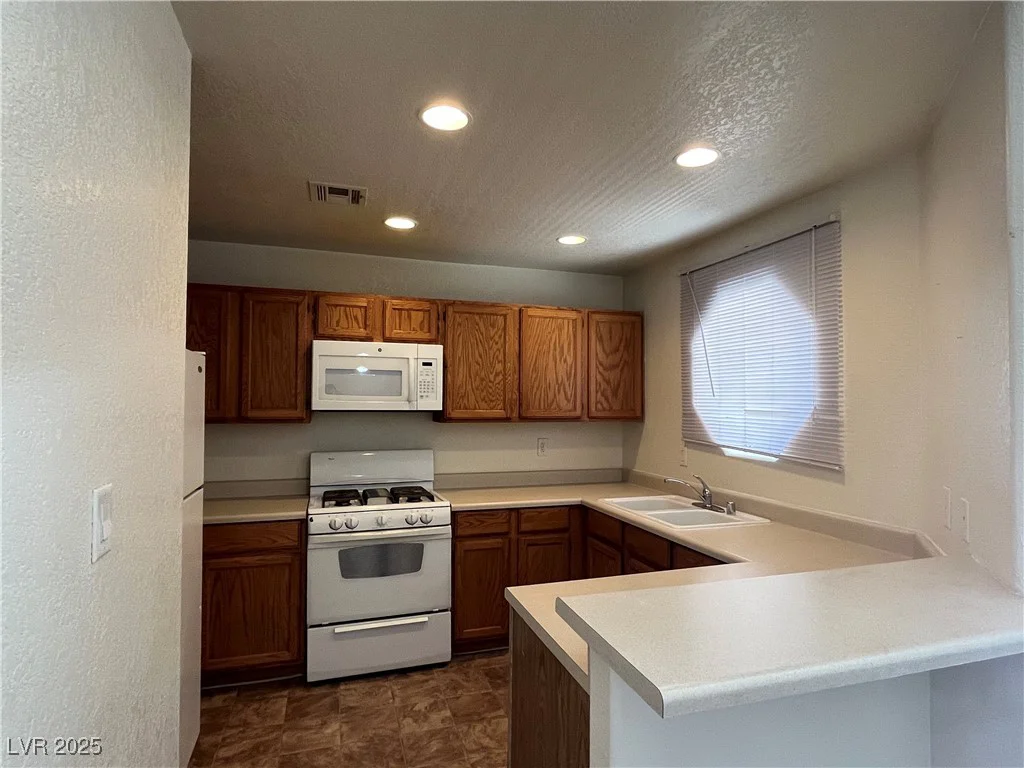 5024 Rainbow, Las Vegas, NV 89118