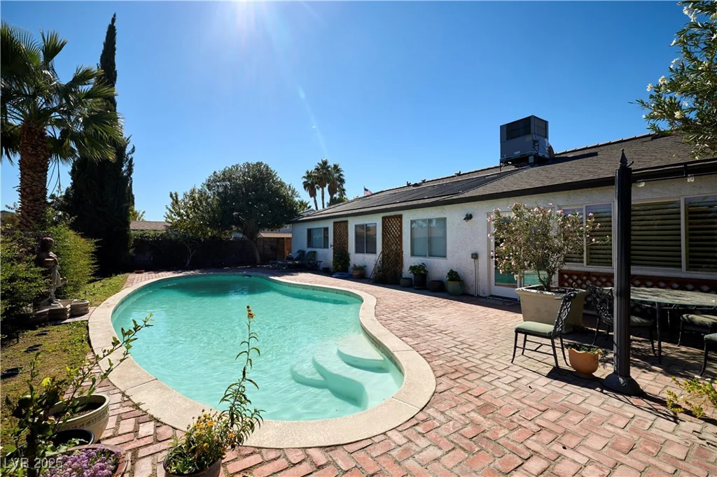 3212 Moonflower, Las Vegas, NV 89146