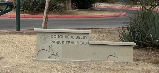 951 Sandhill, Las Vegas, NV 89110