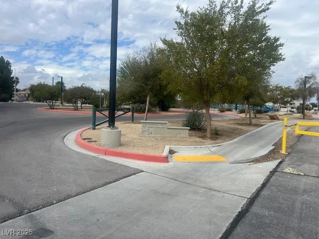 951 Sandhill, Las Vegas, NV 89110