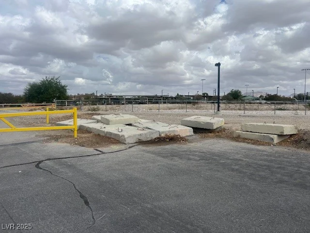 951 Sandhill, Las Vegas, NV 89110