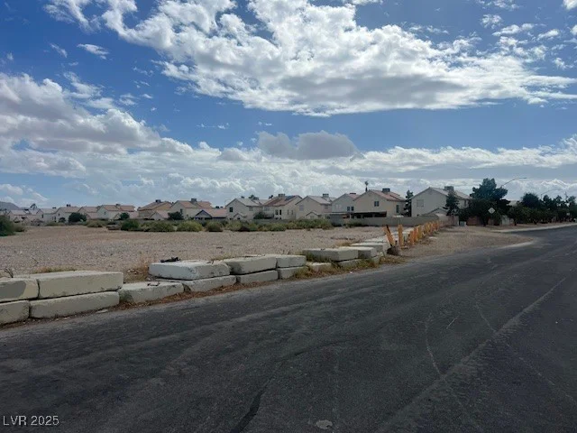 951 Sandhill, Las Vegas, NV 89110