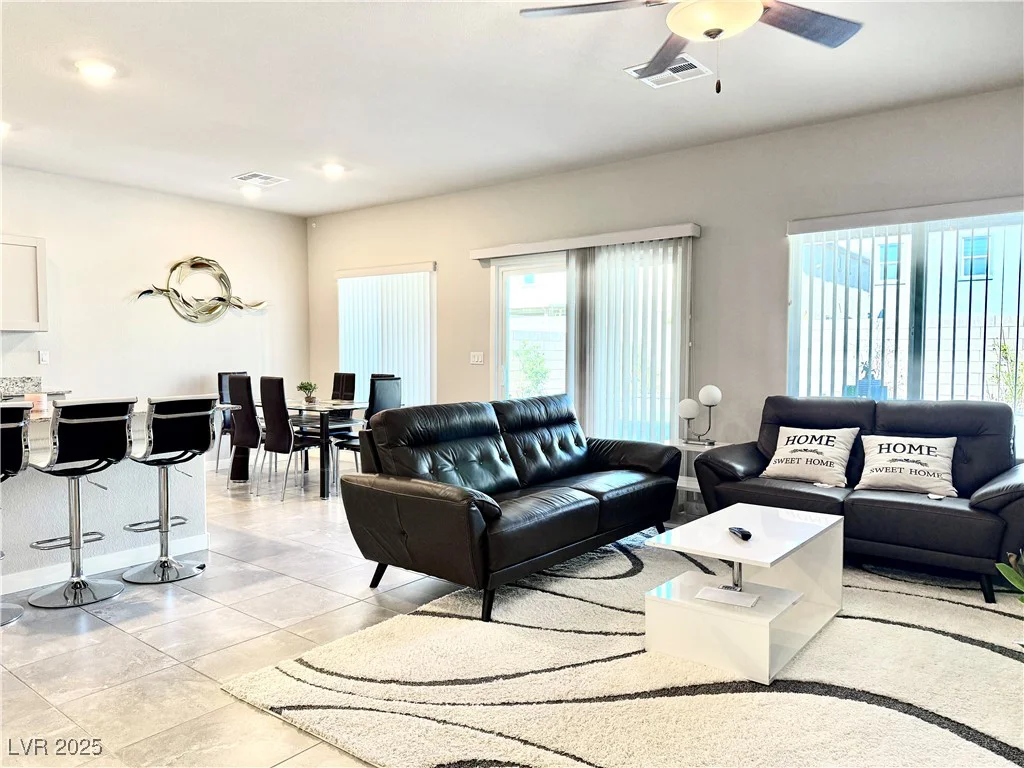 7842 Pink Opal, Las Vegas, NV 89113