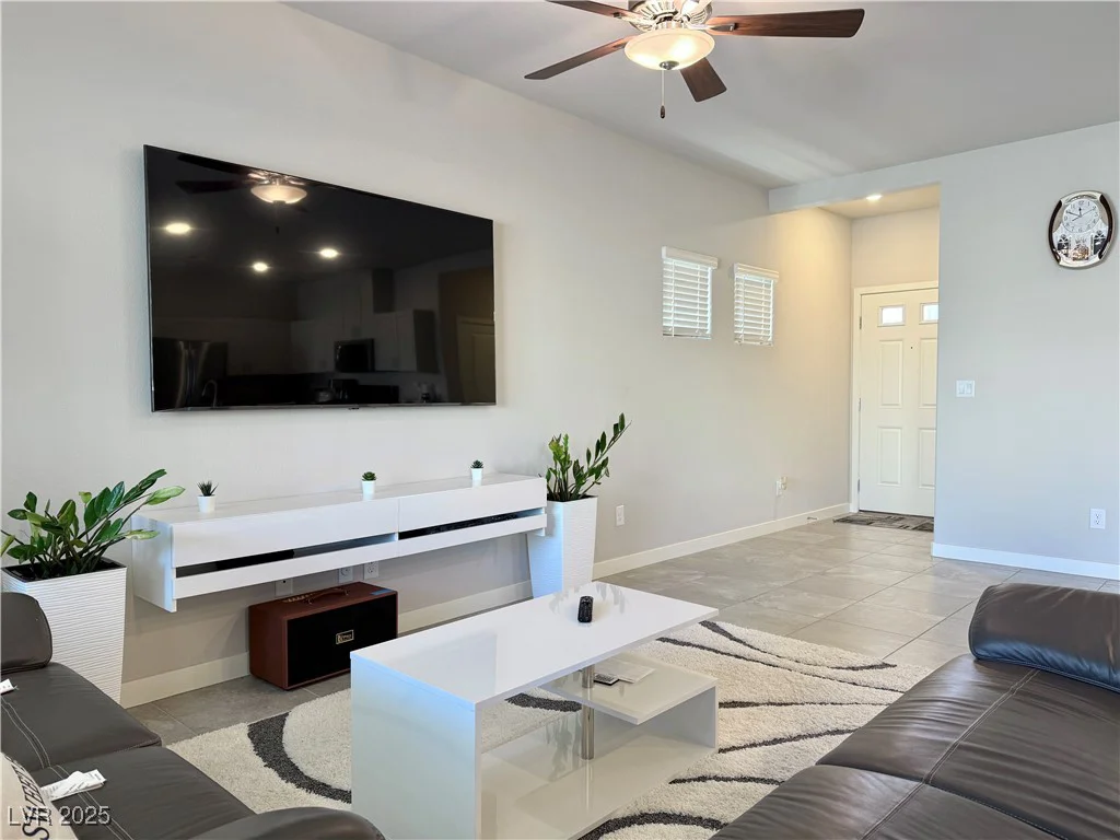 7842 Pink Opal, Las Vegas, NV 89113