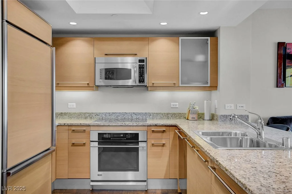 322 Karen, Las Vegas, NV 89109