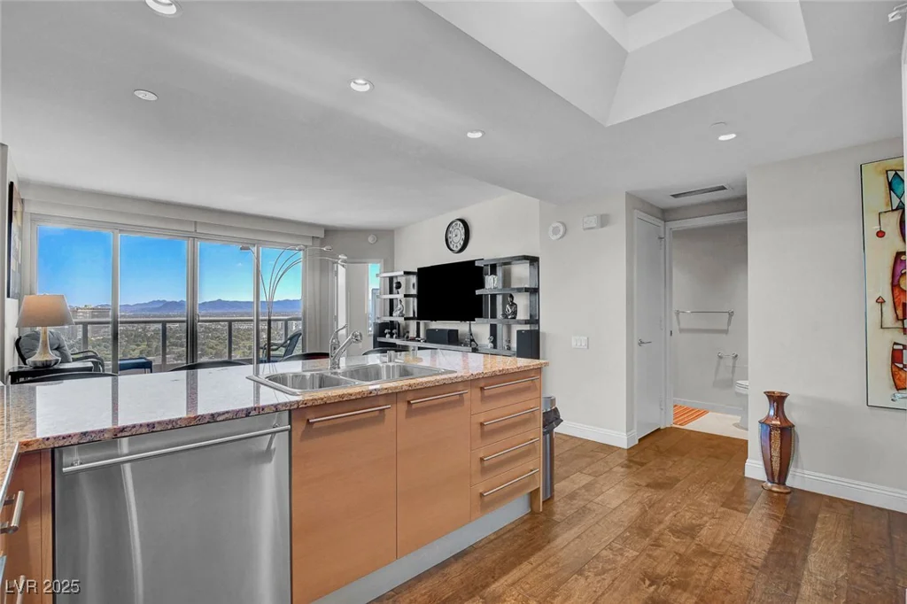 322 Karen, Las Vegas, NV 89109
