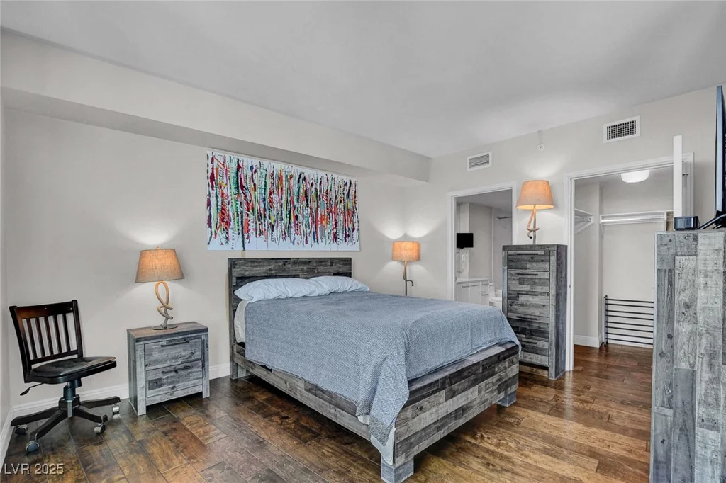 322 Karen, Las Vegas, NV 89109